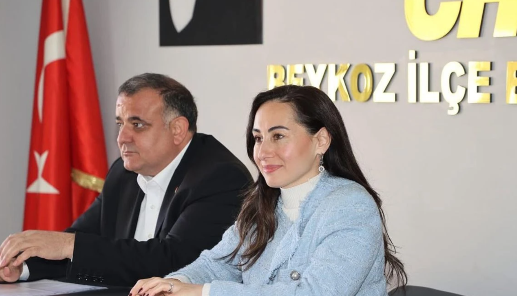 özlem vural gürze, beykoz belediye başkanı, özlem vural gürzel kimdir, özlem vural istifa, özlem vural gürzel chp