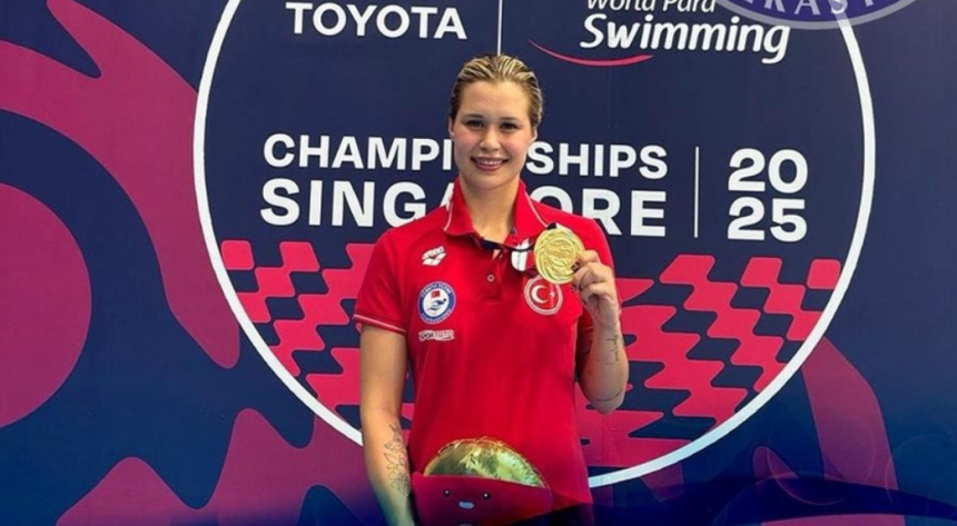 defne kurt, defne kurt kimdir, dünya para yüzme şampiyonası defne kurt, defne kurt neden paralimpik, dünya para yüzme şampiyonası