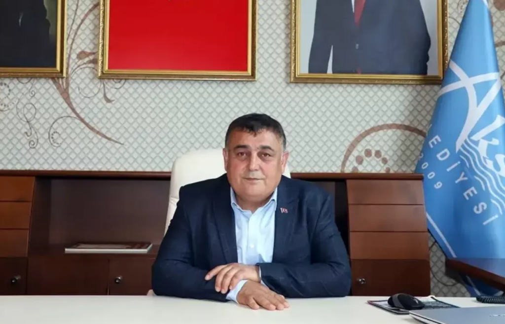 isa yıldırım istifa etti, aksu belediye başkanı, chp isa yıldırım, aksu belediye başkanı istifa, isa yıldırım istifa