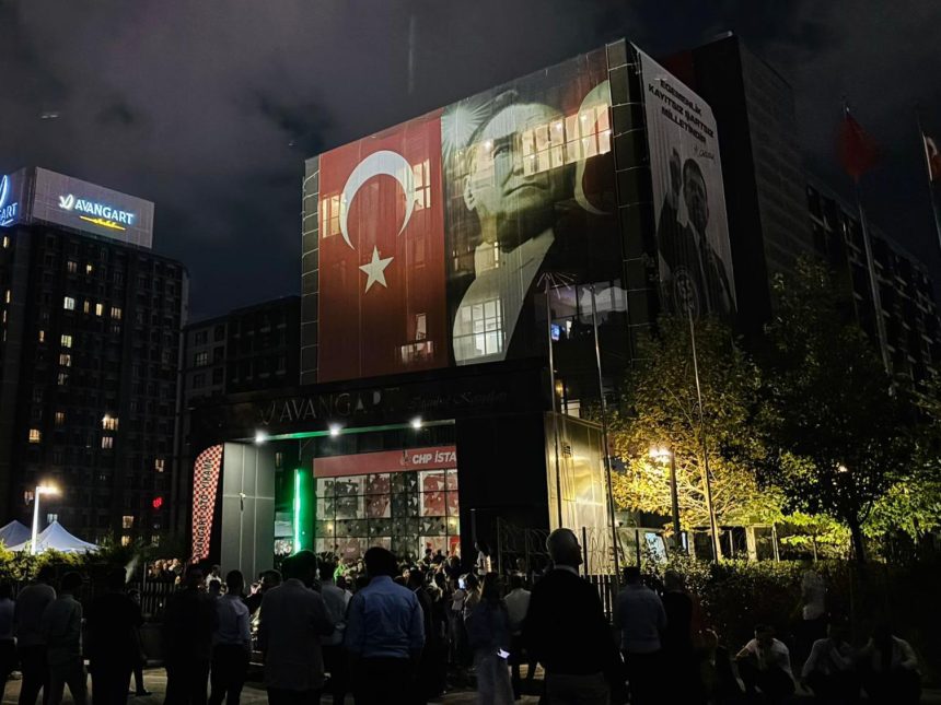 chp istanbul, chp istanbul il başkanlığı, chp istanbul il başkanlığı protesto, chp istanbul il başkanlığı nöbet, chp istanbul il başkanlığı polis