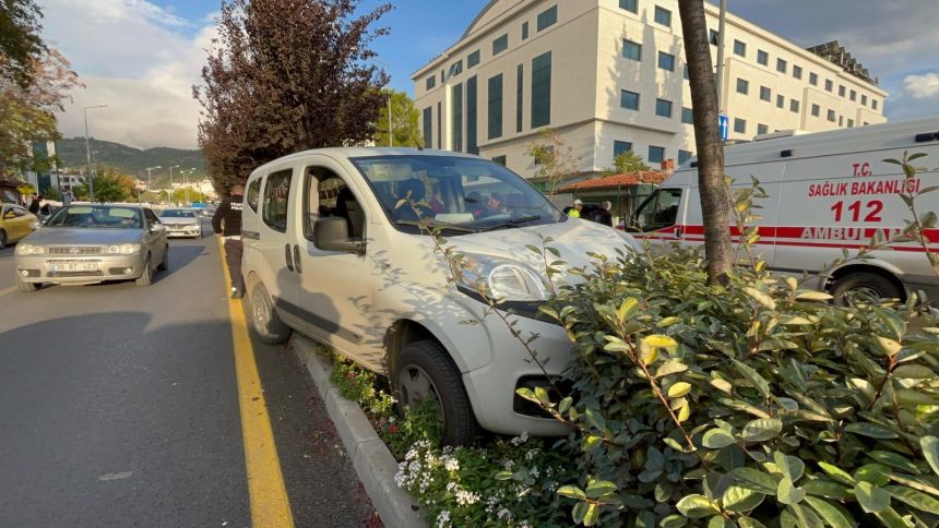 menteşe trafik kazası, menteşe kaza, menteşe, menteşe zübeyde hanım caddesi, muğla trafik kazası