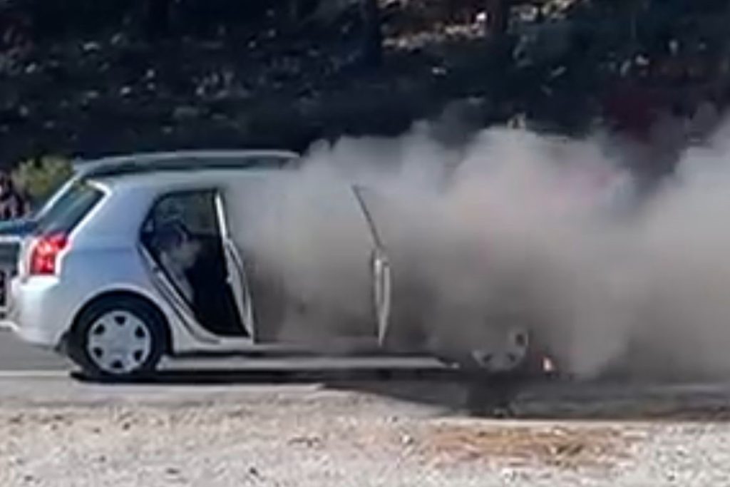 sakar geçidinde otomobil yangını, sakar geçidinde araç yangını, muğla otomobil yangını, ula otomobil yangını, ula araç yangını