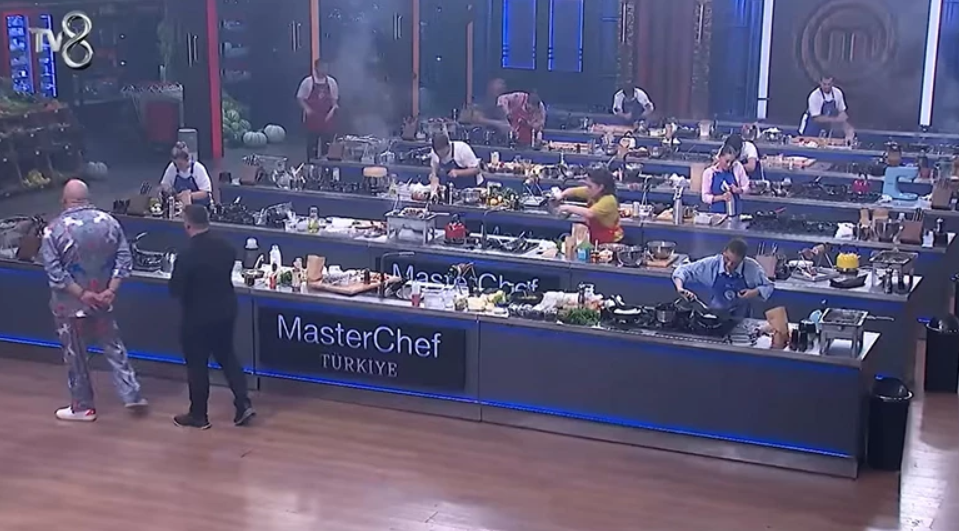 Etiketler: masterchef eleme adayları, 9 ekim masterchef son bölüm, masterchef potaya kim gitti, masterchef son bölüm, masterchef eleme adayı