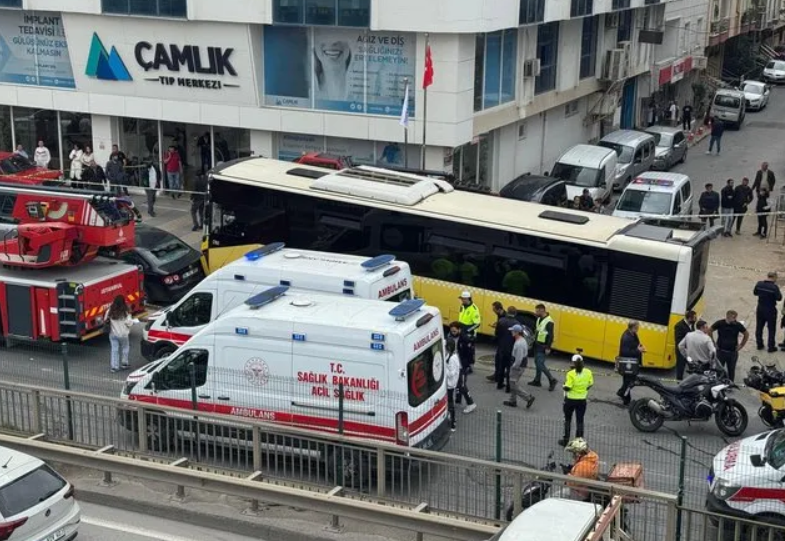 çekmeköy kaza, çekmeköy son dakika, çekmeköy otobüs kazası, çekmeköy kaza son dakika, çekmeköy otobüs