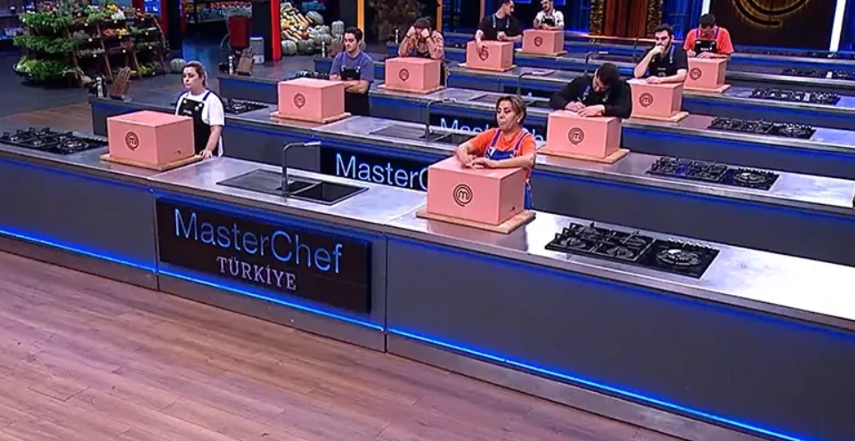 masterchef eleme adayı kim oldu, 22 ekim masterchef son bölüm, dokunulmazlığı hangi takım kazandı, masterchef eleme adayları, masterchef son bölüm