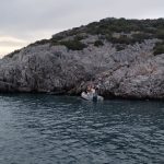 bodrum bot kazası, bodrumda kayalıklara çarpan bot, bodrumda bot kayalıklara çarptı, bodrum bot, bodrum bitez