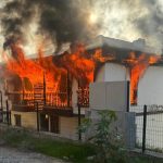 ulada arkadaşının evini ateşe verdi, ula gökova, ula jandarma, ulada jandarmaya saldıran uyuşturucu bağımlısı, ula uyuşturucu