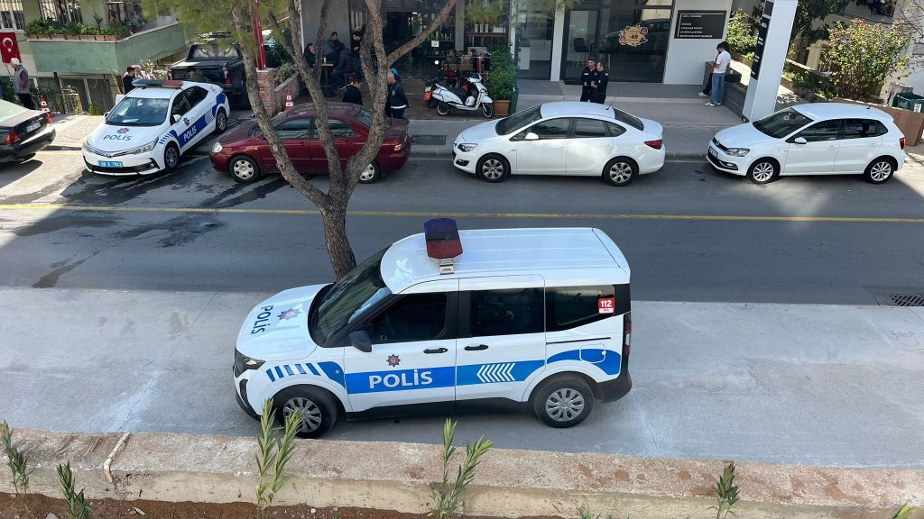 menteşe bıçaklı kavga, menteşede bıçaklı kavga, menteşe kavga, menteşe, menteşe bıçaklanma