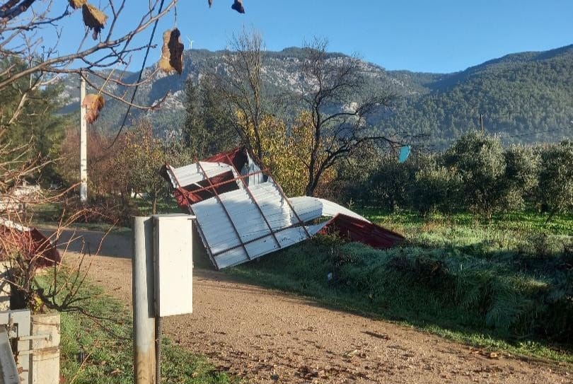 menteşe fırtına muğla fırtına muğla çatı uçtu