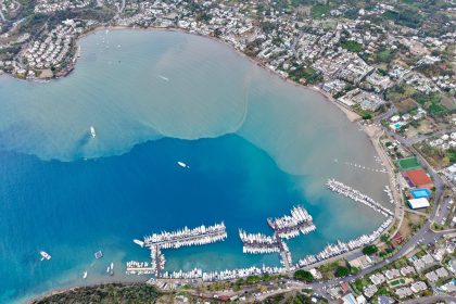 bodrum deniz kahverengi, bodrumda deniz kahverengiye döndü, bodrum deniz, bodrum, bodrum sağanak yağış