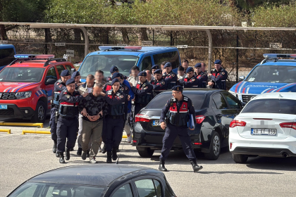 bodrum fetö operasyonu, bodrum fetö pdy, bodrum fetö, bodrumda fetö şüphelileri yakalandı, tskdan ihraç edilen fetö şüphelileri yakalandı