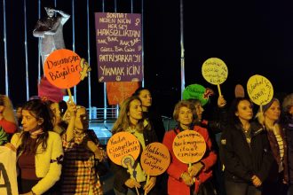 marmaris 25 kasım, halime şaman 25 kasım, marmaris kent politikaları derneği 25 kasım, marmaris kadın dayanışma, marmaris kadın dayanışma 25 kasım