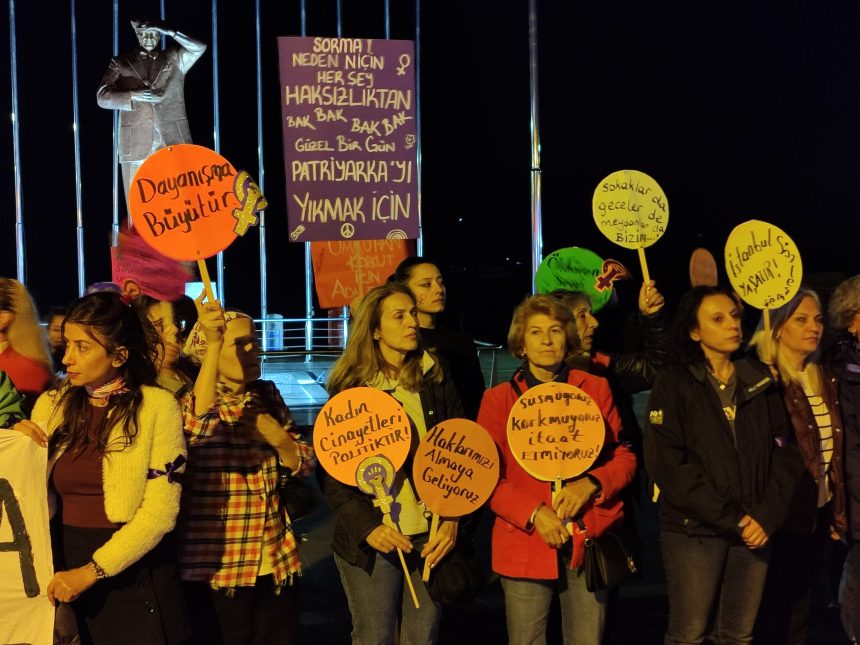 marmaris 25 kasım, halime şaman 25 kasım, marmaris kent politikaları derneği 25 kasım, marmaris kadın dayanışma, marmaris kadın dayanışma 25 kasım