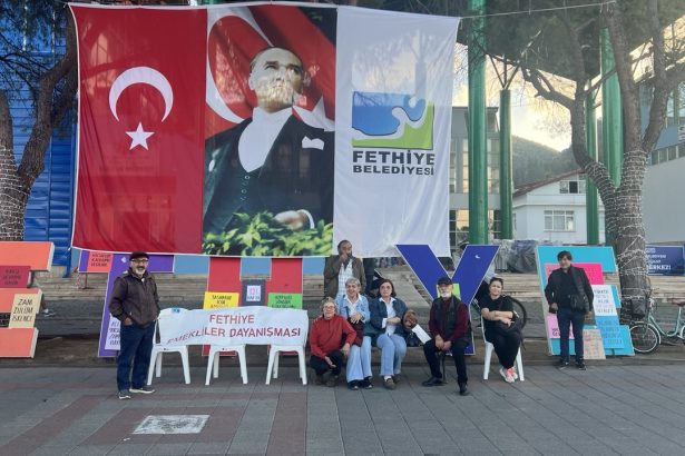 fethiye emekliler, fethiye emekliler dayanışması, fethiyede emekli eylemi, fethiyede eylem yapan emekliler, fethiye emekli eylemi