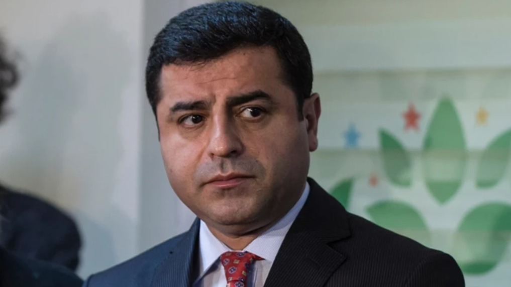 selahattin demirtaş kimdir, selahattin demirtaş nereli, selahattin demirtaş kaç yaşında, selahattin demirtaş, selahattin demirtaş hayatı