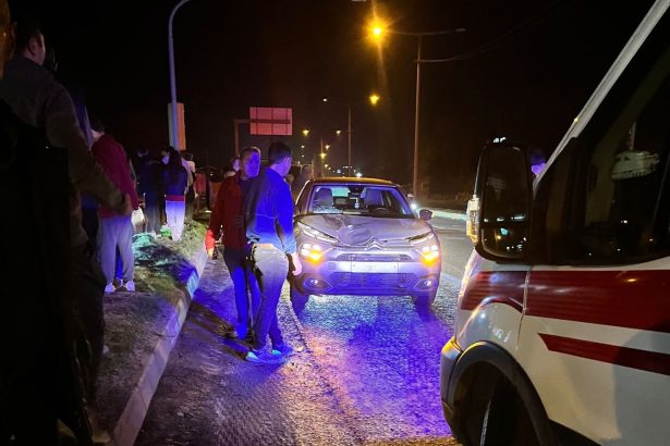 yatağan kaza, yatağan trafik kazası, yatağanda otomobil çarptı, yatağan, yatağanda bir gence otomobil çarptı