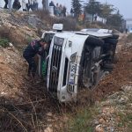 muğlada kaza, muğlada trafik kazası, menteşe kaza, menteşede yolcu minibüsü şarampole devrildi, menteşe yolcu minibüsü