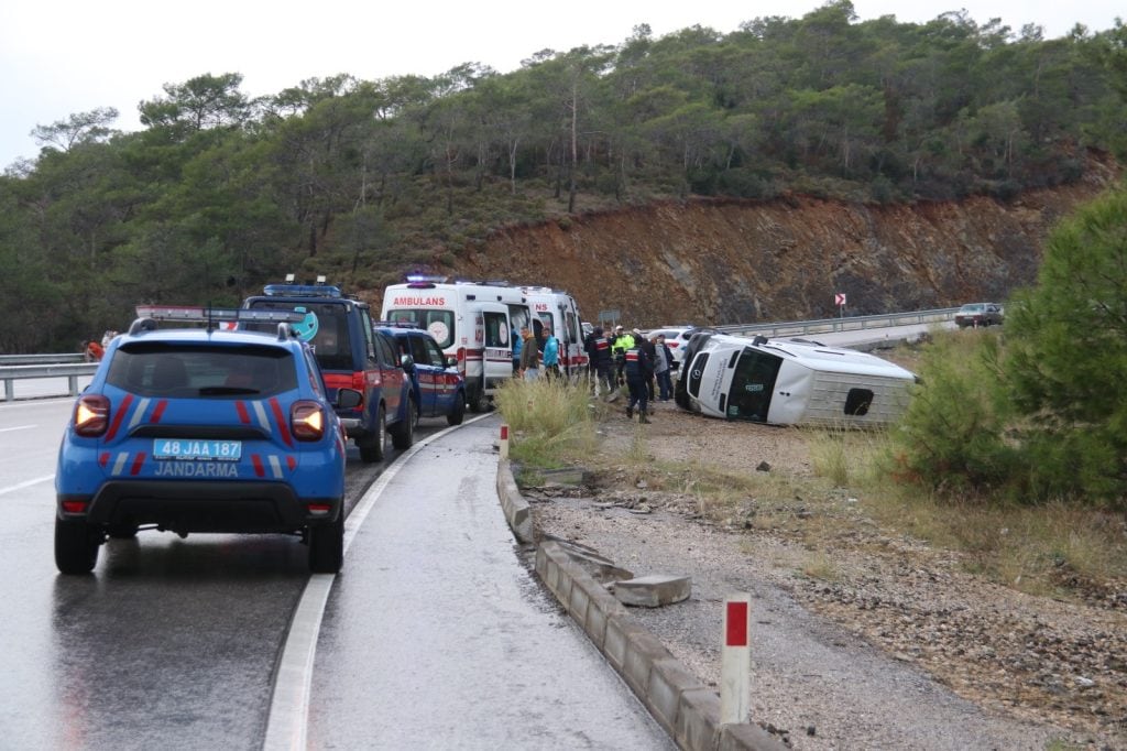 fethiye yolcu minibüsü, fethiye yolcu minibüsü kaza, fethiye kaza, fethiye trafik kazası, fethiye ortaca minibüsü