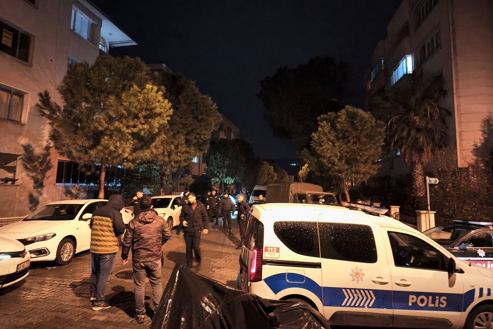 menteşede bıçaklı kavga, menteşe kavga, menteşe bıçaklı kavga, menteşe emirbeyazıt mahallesinde kavga, menteşe