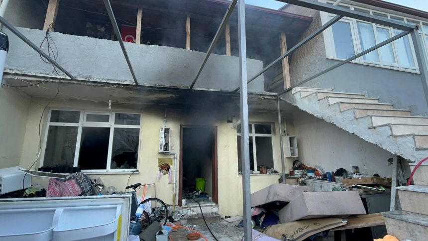 menteşe ev yangını menteşe yangın muğla muslihittin yangın