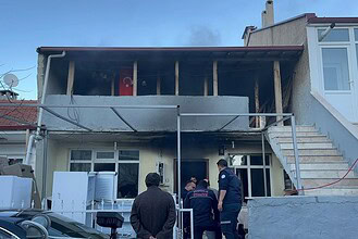 menteşe tutuklandı mara zarar verme evi yakan kişi tutuklandı menteşe gözaltına menteşe tutuklandı mahkeme yaşadığı evi