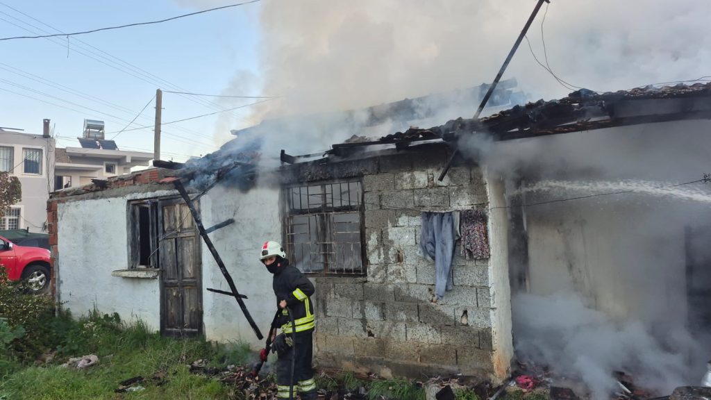 fethiye ev yangını, fethiye yangın, fethiye yeni mahalle, fethiyede ev yangını, fethiye