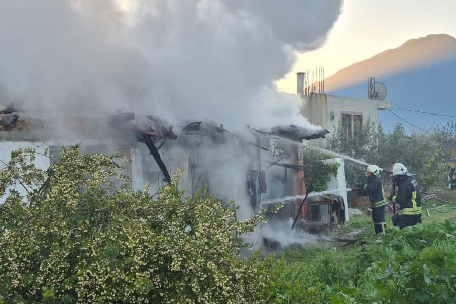 fethiye ev yangını, fethiye yangın, fethiye yeni mahalle, fethiyede ev yangını, fethiye