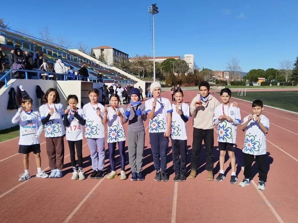 büyük atatürk koşusu muğlalı sporcular atatürk koşusu altın madalya ahmet aras muğla büyükşehir belediyesi