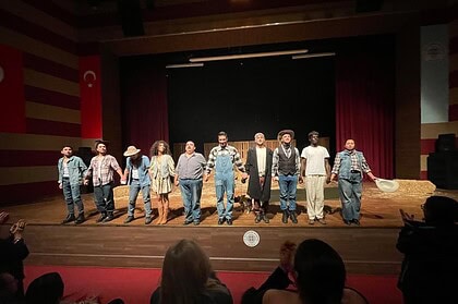 fareler ve insanlar oyunu fareler ve insanlar muğla, Muğla Sanat Tiyatrosu , Muğla Büyükşehir Belediyesi