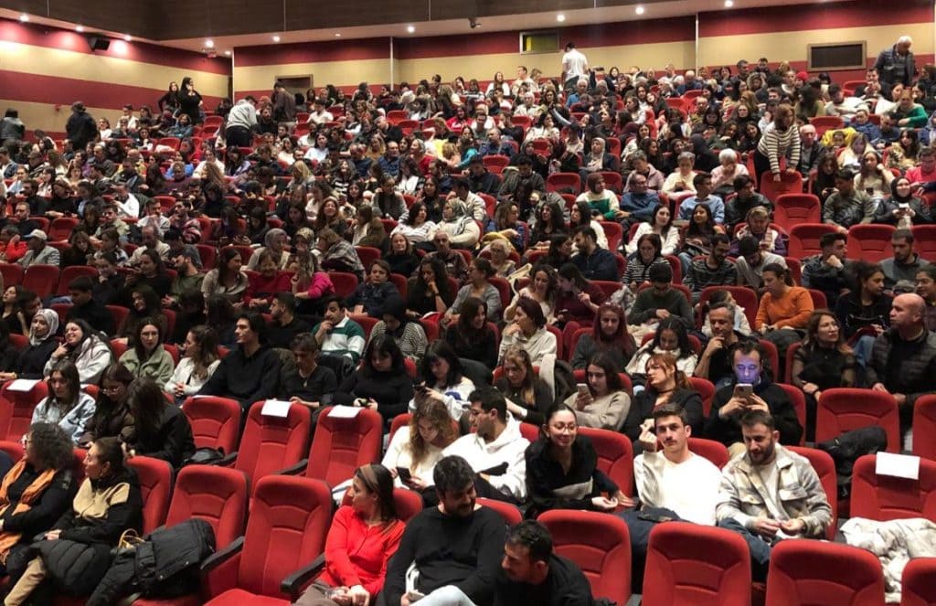 fareler ve insanlar oyunu fareler ve insanlar muğla, Muğla Sanat Tiyatrosu , Muğla Büyükşehir Belediyesi