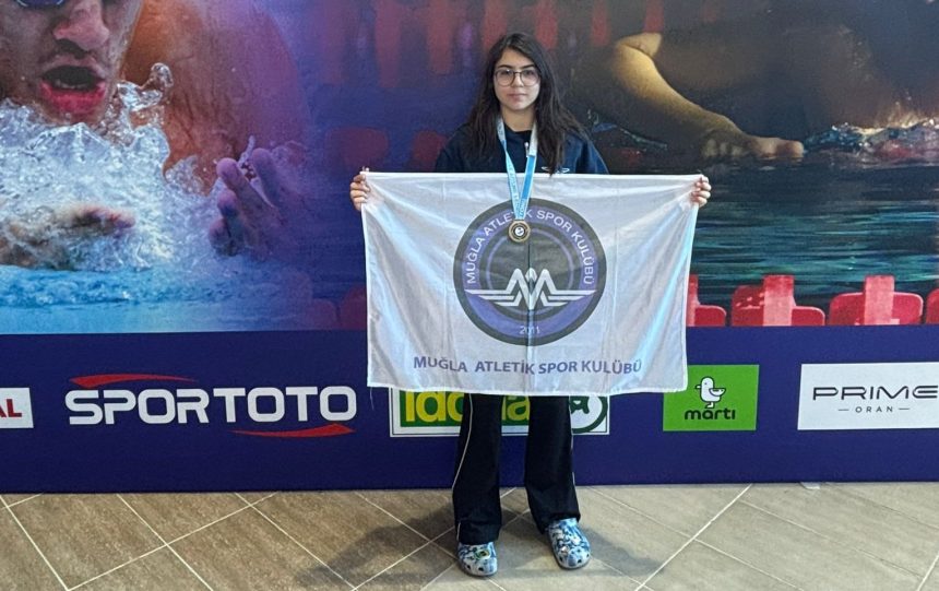 Devrim Defne Bilge Vedia Nil Apak yüzme Muğlalı yüzücü