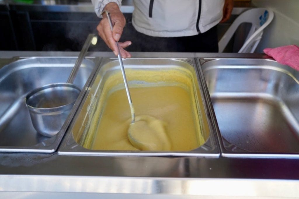 çorba ikramı üniversite öğrencilerine fethiye belediyesi muğla fethiye ikram öğrenci alim karaca