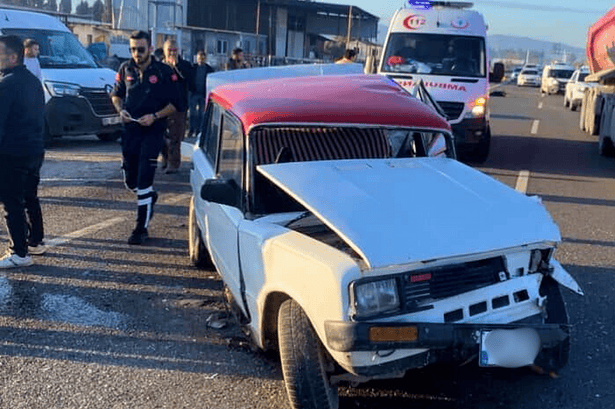 milas kaza trafik kazasında yaralandı seyir halindeki kaza meydana gelen