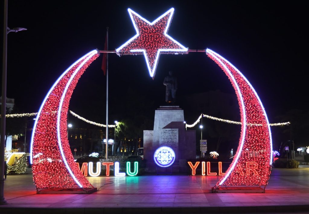 muğla buz pateni, muğla buz pateni pisti, menteşe buz pateni, menteşe buz pateni pisti, muğla yılbaşı