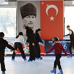 muğla buz pateni, muğla buz pateni pisti, menteşe buz pateni, menteşe buz pateni pisti, muğla yılbaşı