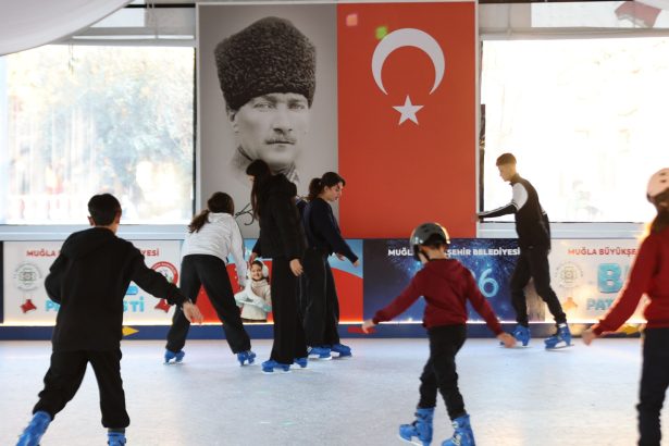 muğla buz pateni, muğla buz pateni pisti, menteşe buz pateni, menteşe buz pateni pisti, muğla yılbaşı