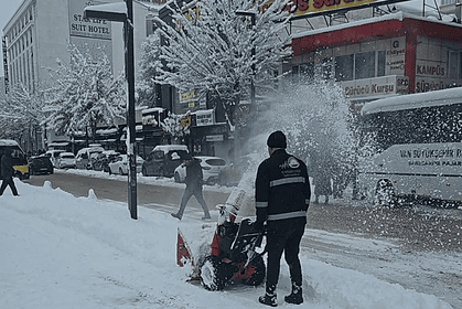 van'da okul tatil mi, van valiliği son dakika, van valiliği kar tatili, okullar tatil mi van, yarın okullar tatil mi
