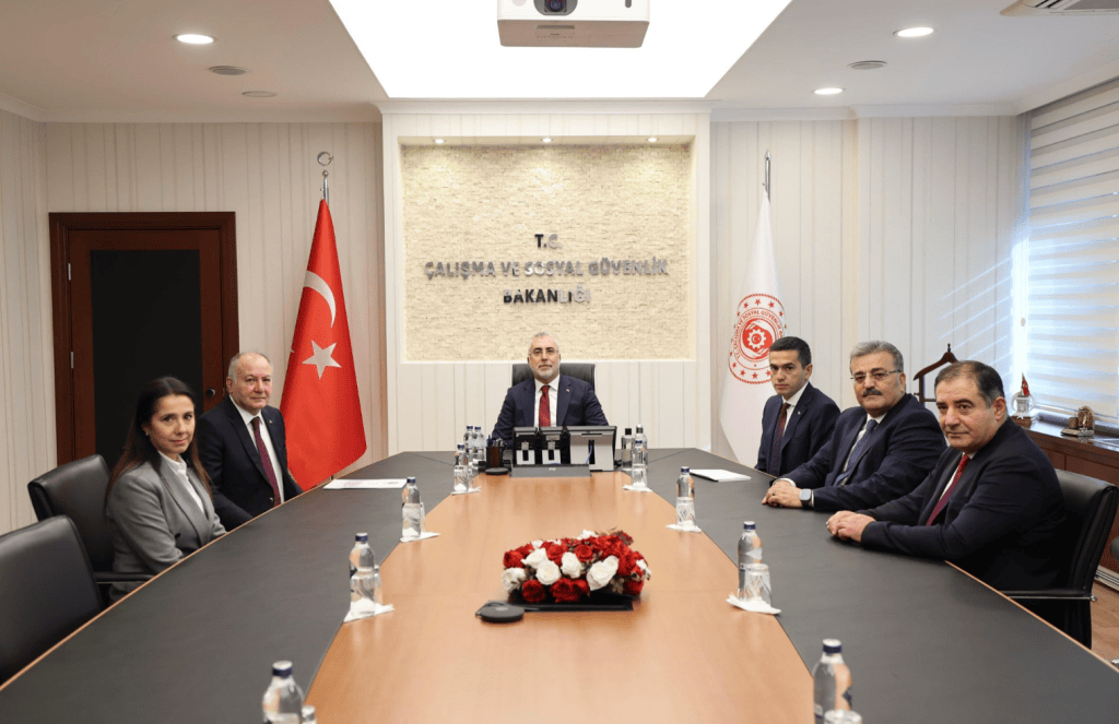 asgari ücret
asgari ücret toplantısı
2026 asgari ücret ne kadar
asgari ücret toplantısı bitti mi
asgari ücret ikinci toplantı
