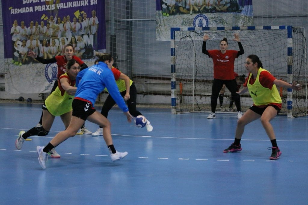 Armada Praxis Yalıkavakspor , THF Kadınlar Süper Ligi, Yalıkavakspor Kadınlar Süper Ligi, Yalıkavakspor thf , Yalıkavakspor sezon hazırlıkları