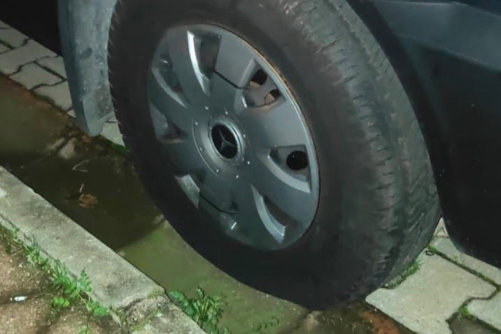 marmaris araçların lastiğini kesen şüpheli, marmariste 16 aracın lastiğini kesen şüpheli, marmaris, marmariste araçların lastiğini bıçaklayan şüpheli, marmaris araç