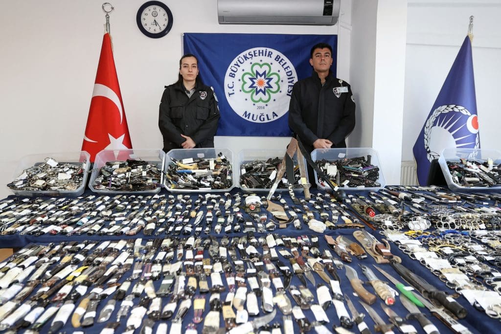 muğla otogar silah, muğladaki otogarlar, muğla büyükşehir belediyesi, muğla büyükşehir belediyesi zabıta, muğla otogar