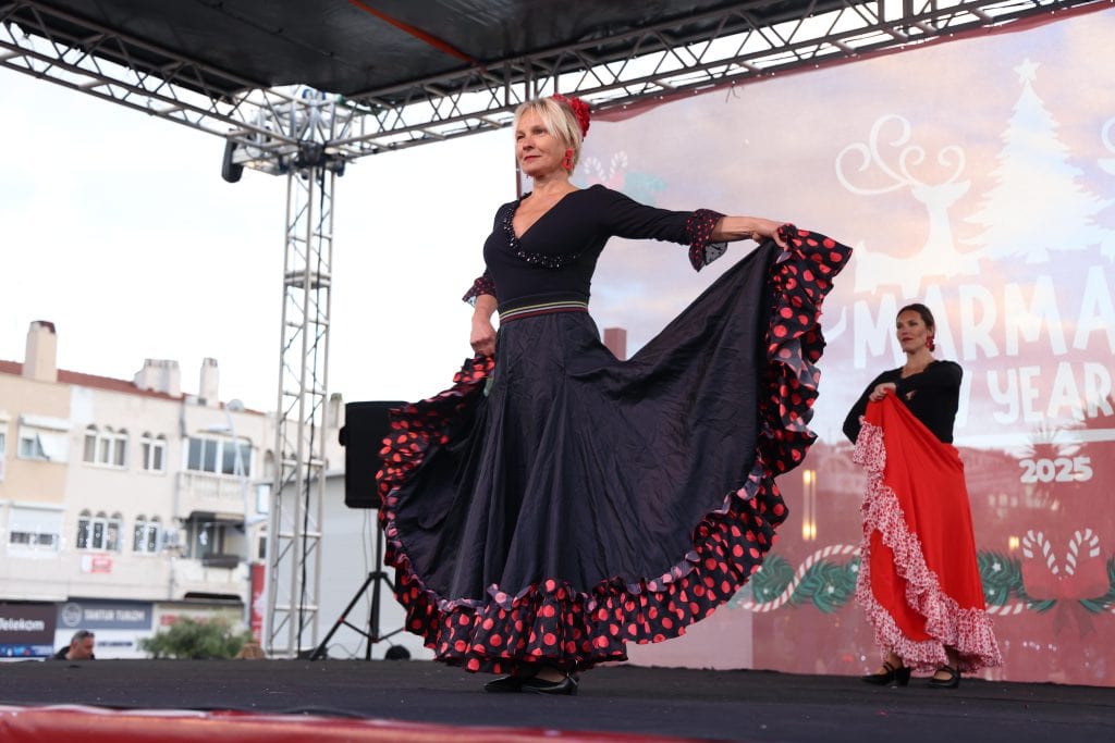 marmaris festival yeni yıl festivali marmaris belediyesi yeni yıl acar ünlü 33 gün süren festival