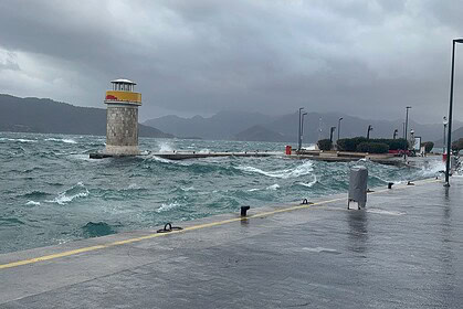 marmaris deniz taştı marmaris taşkın marmaris fırtına marmaris haberleri marmaris son dakika