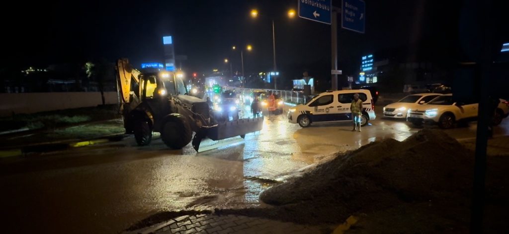 bodrum sel bodrum sağanak yağış bodrum su baskını bodrum son dakika  bodrum haberleri