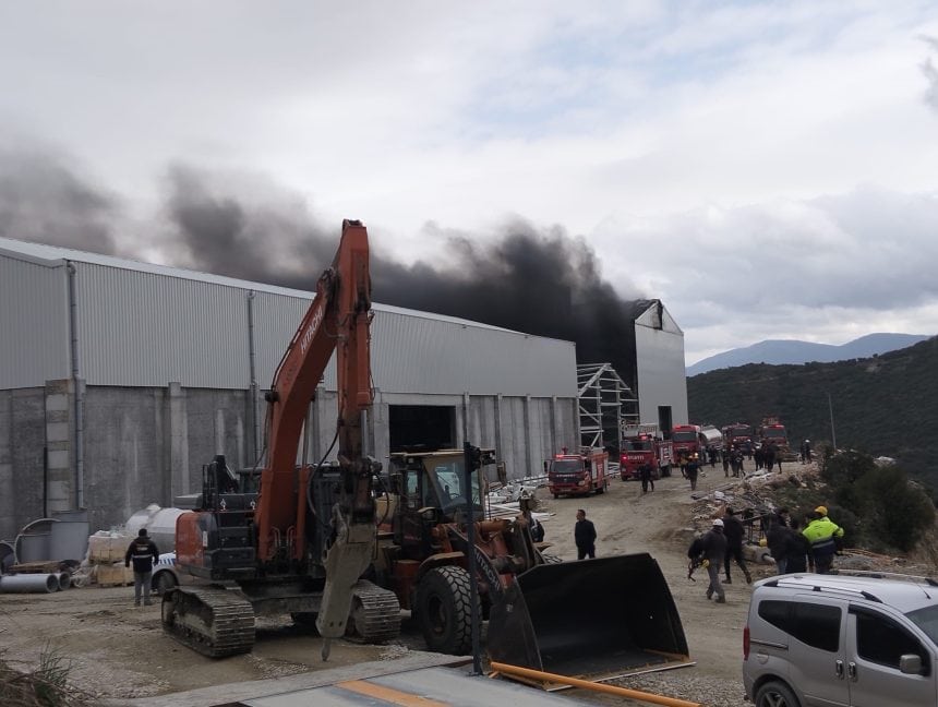 milas yangın, milas fabrika, milas fabrika yangın, milas gümüşdoğa su ürünleri, gümüşdoğa su ürünleri