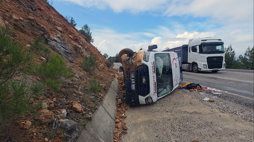 seydikemer ambulans kazası, seydikemer ambulans, ambulans kazası, muğla ambulans, seydikemerde ambulans kazası
