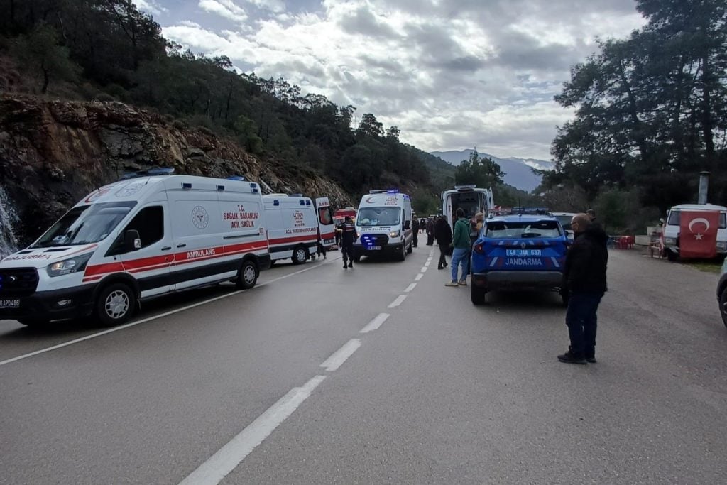 fethiye üzümlü, fethiye üzümlü yolu kaza, fethiye üzümlü yolu, fethiye kaza, fethiye trafik kazası