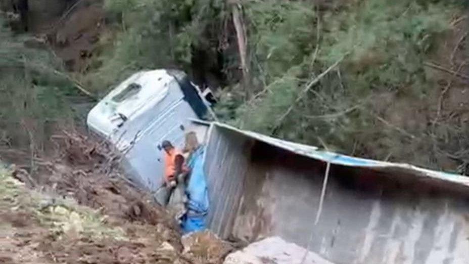 milas kaza  milas tır kazası milas tır devrildi