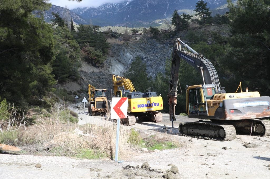 seydikemer heyelan, seydikemer bağlıağaç, seydikemer bağlıağaç heyelan, seydikemer bağlıağaç yolu, seydikemer yolu 