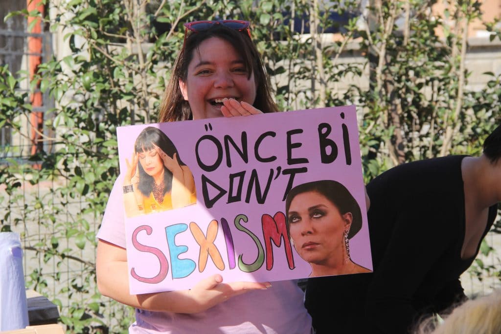 fethiye 8 mart, fethiye 8 mart feminist gece yürüyüşü, fethiye feminist gece yürüyüşü, fethiye 8 mart döviz atölyesi, fethiye kadınlar